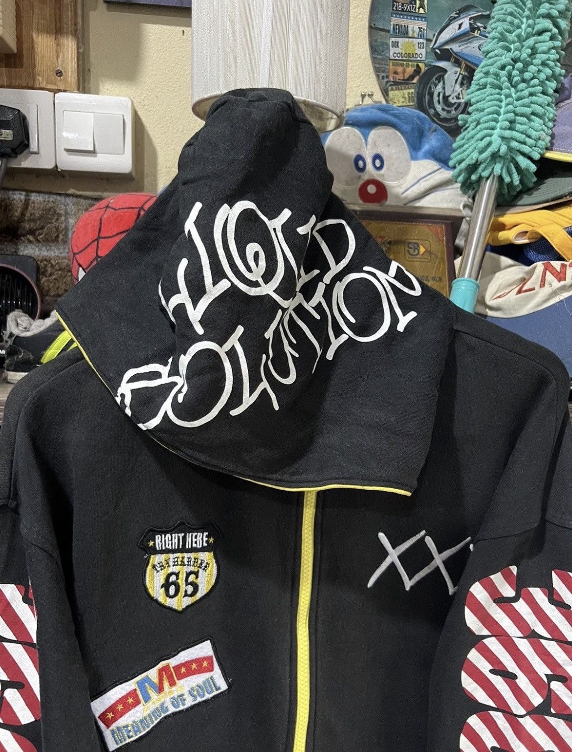 Japanese Brand 🔥Sun Faded Defective Struct 36 Carats Patches Hoodie Size US XL / EU 56 / 4 - 4 Thumbnail