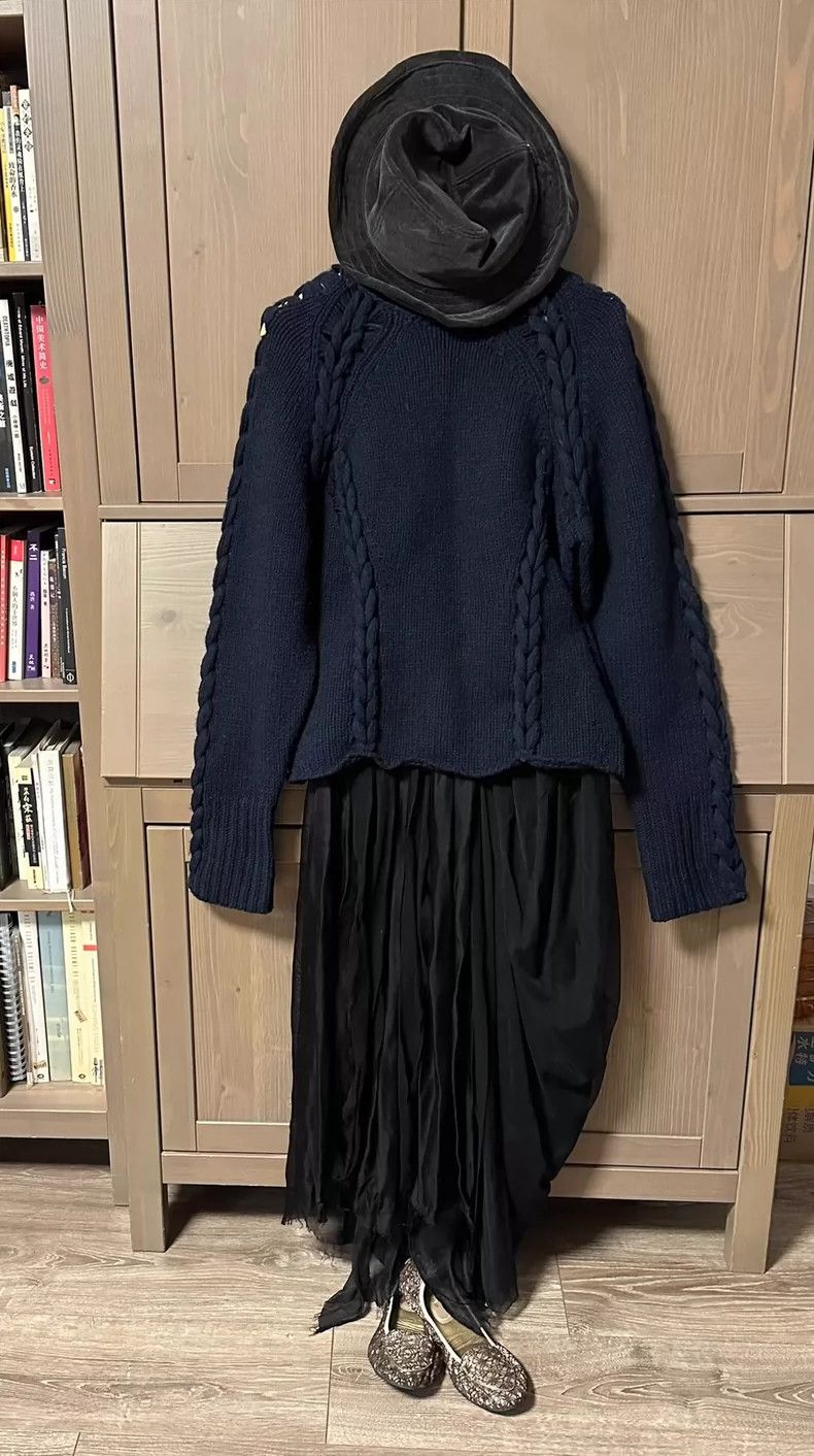 Yohji Yamamoto Yohji Yamamoto size 2 All-wool pullover with cutout stitch Size M / US 6-8 / IT 42-44 - 1 Thumbnail