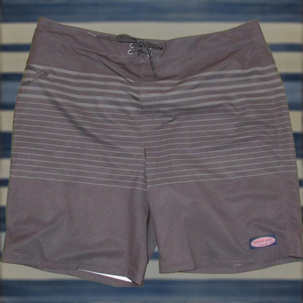 Vineyard Vines VINEYARD VINES Grey 9" Board Shorts Swim Trunks 40 Mens, Gray, Board Shorts, 40, 9" Outseam, Polyester Spandex, Vintage? Size US 40 / EU 56 - 1 Thumbnail