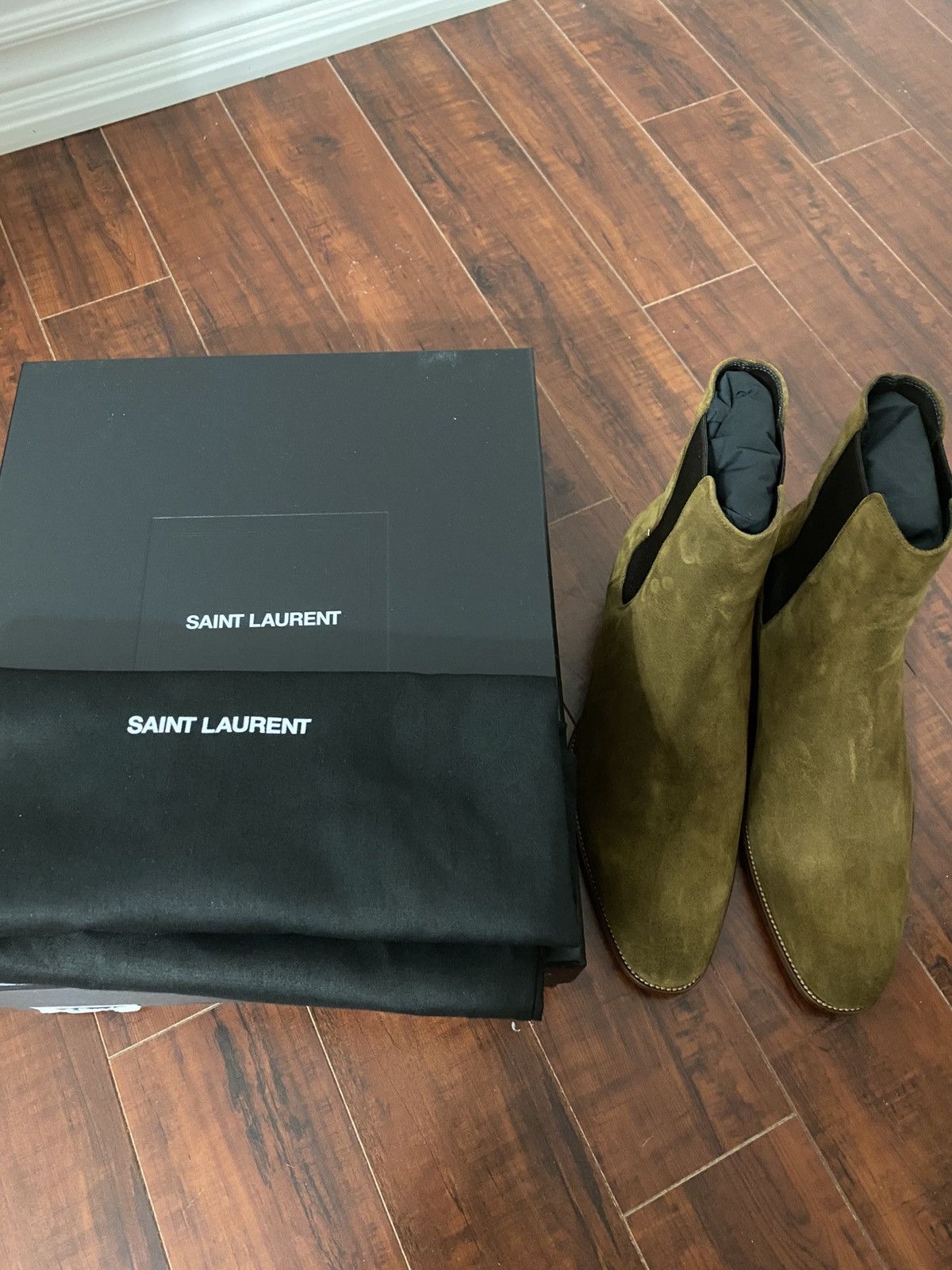 Saint Laurent Paris Saint Laurent Wyatt Chelsea boots in brown suede Size US 9 / EU 42 - 10 Thumbnail