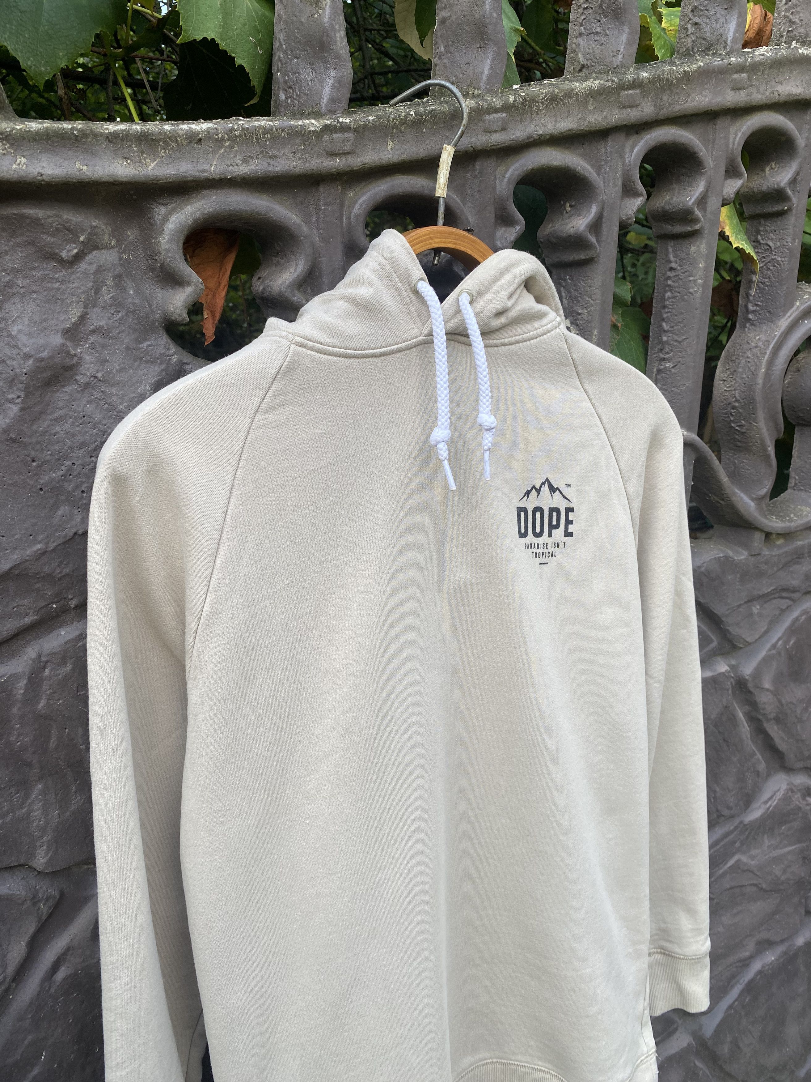 Vintage DOPE HOODIE MENS PARADISE ISN‘T TROPICAL Size US S / EU 44-46 / 1 - 15 Thumbnail