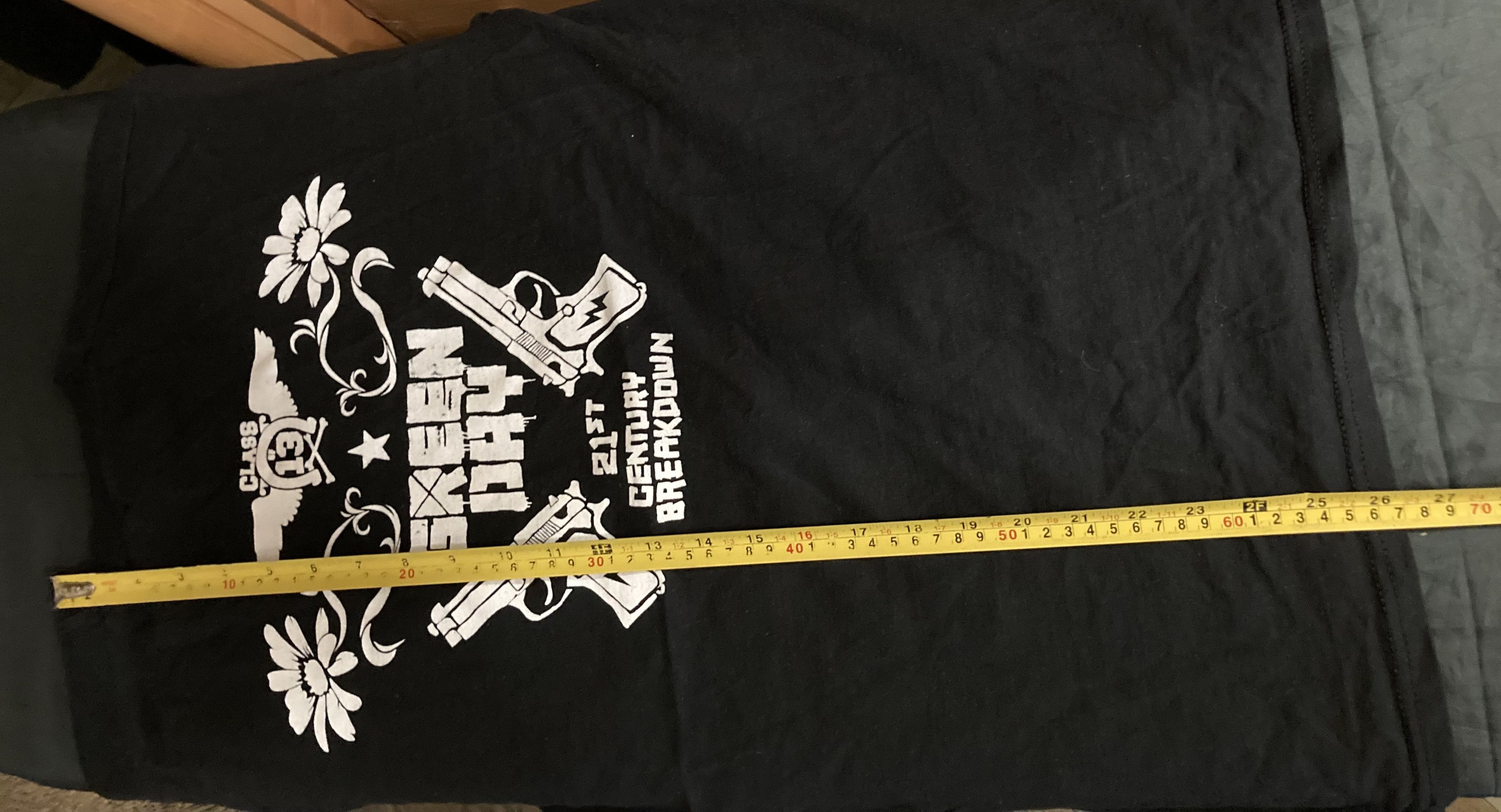 Band Tees GREEN DAY 21ST CENTURY BREAKDOWN 2009 TOUR T-SHIRT Size US M / EU 48-50 / 2 - 7 Thumbnail