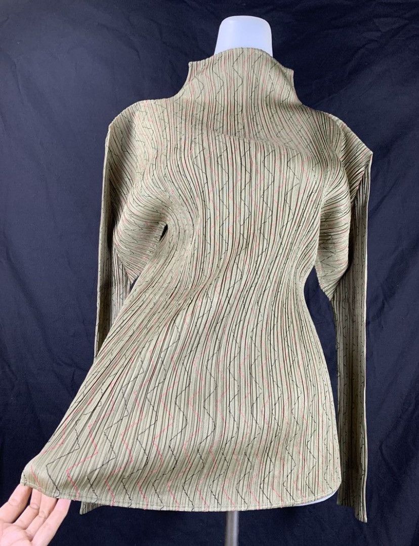 Pleats Please Issey Miyake Issey Miyake Pleats please pleated japanese style Size US M / EU 48-50 / 2 - 2 Thumbnail