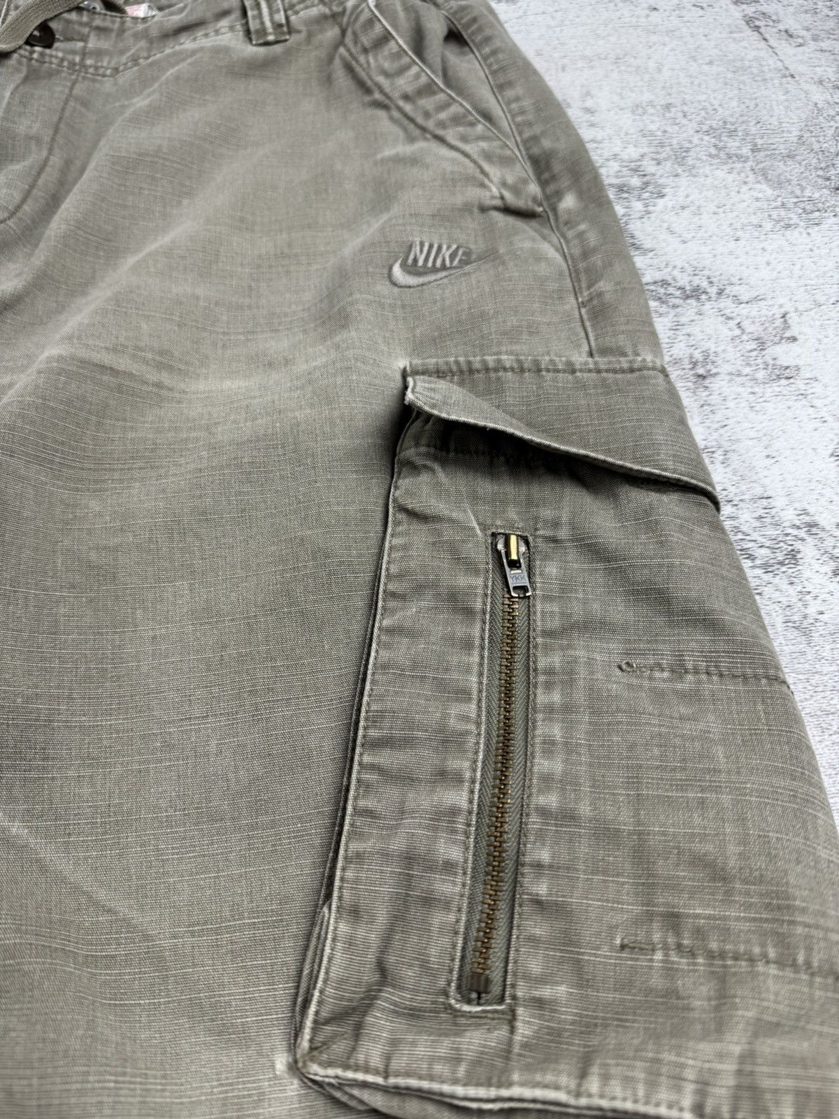 Nike Thrashed Nike 90s Distressed Japanese Y2K Vintage Cargo Jeans Pants Trousers Size US 36 / EU 52 - 8 Thumbnail