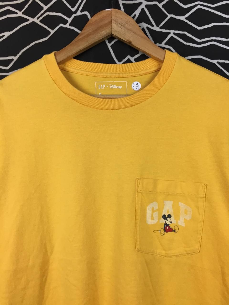 Mickey Mouse GAP x Disney Mickey Mouse Long Sleeve Pocket Tee Size US S / EU 44-46 / 1 - 7 Thumbnail