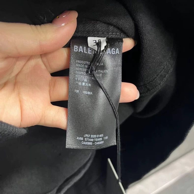 Balenciaga Balenciaga latest black back full diamond logo single breas Size US XS / EU 42 / 0 - 3 Thumbnail