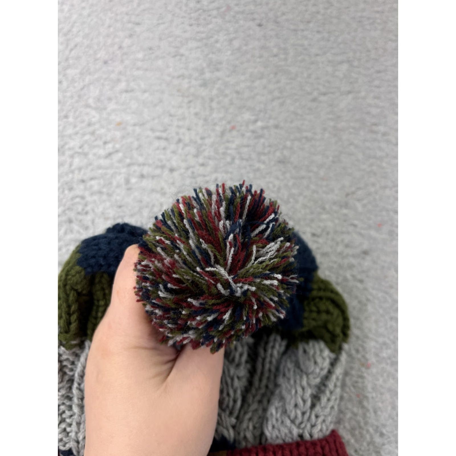 Vintage Solaris Beanie Adult One Size Gray Stripe Twisted Cable Knit Acrylic Ski Pom Beanie Women Holiday Accessories Size ONE SIZE - 3 Thumbnail