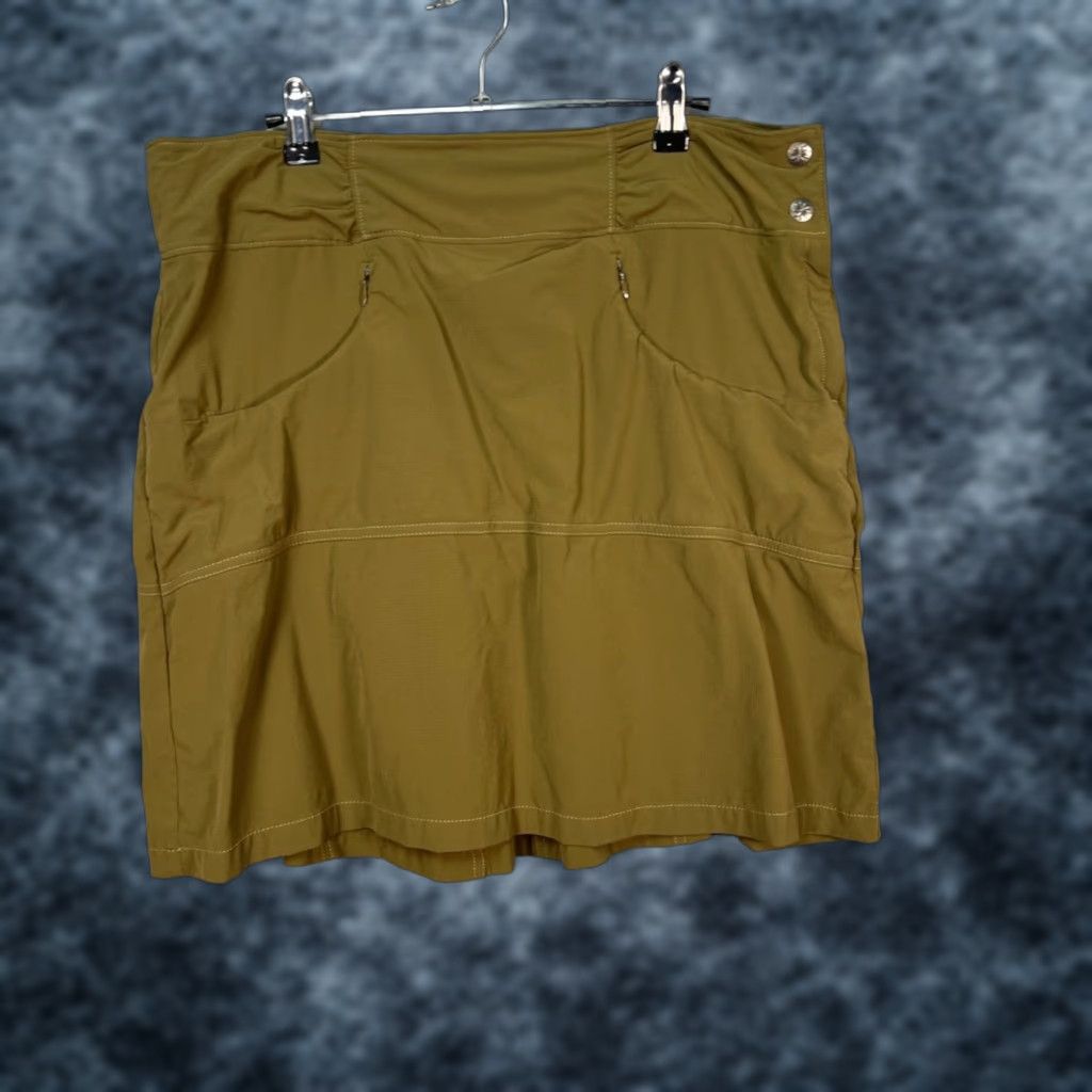 Athleta Athleta Womens Skirt 12 Olive Green Nylon Spandex Pockets Casual Mini Short Season Spring Summer VINTAGE No Size 34" / US 12 / IT 48 - 1 Thumbnail