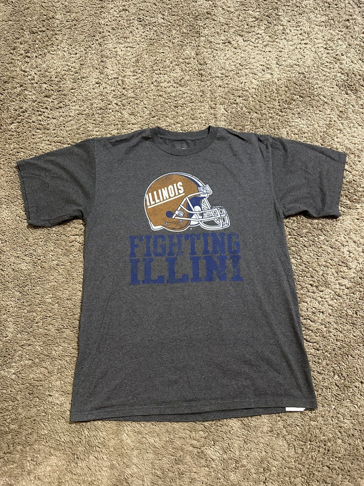 NCAA Vintage NCAA Illinois University shirt 00s size large Size US L / EU 52-54 / 3 - 1 Thumbnail