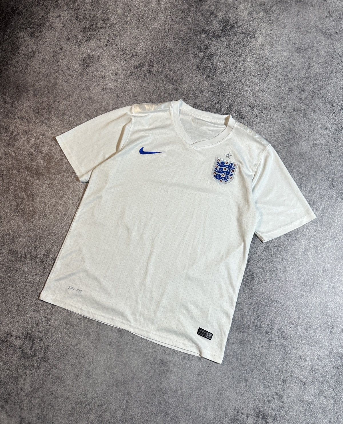 Nike Nike England Soccer Jersey Blokecore Rare Casual Style VTg L Size US L / EU 52-54 / 3 - 1 Thumbnail