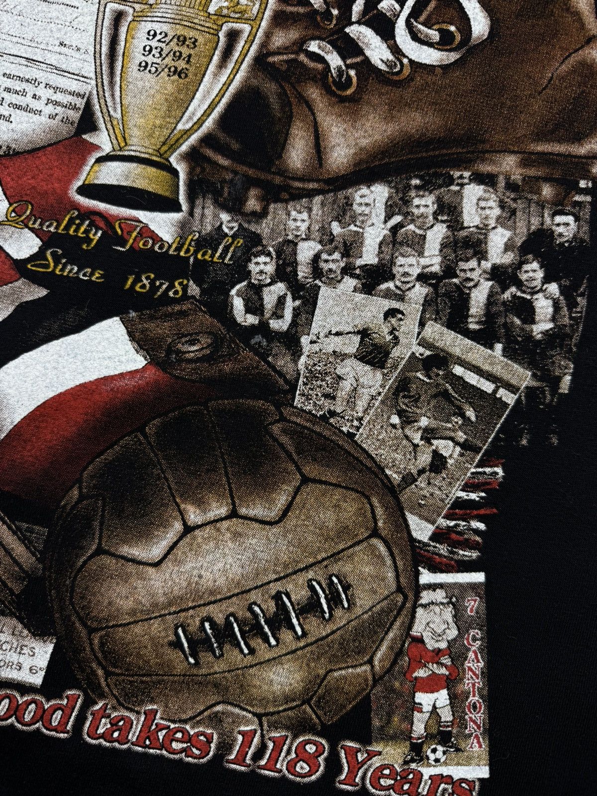Vintage Vintage 1996 Manchester United champions 1996 graphic tee Size US XL / EU 56 / 4 - 9 Thumbnail