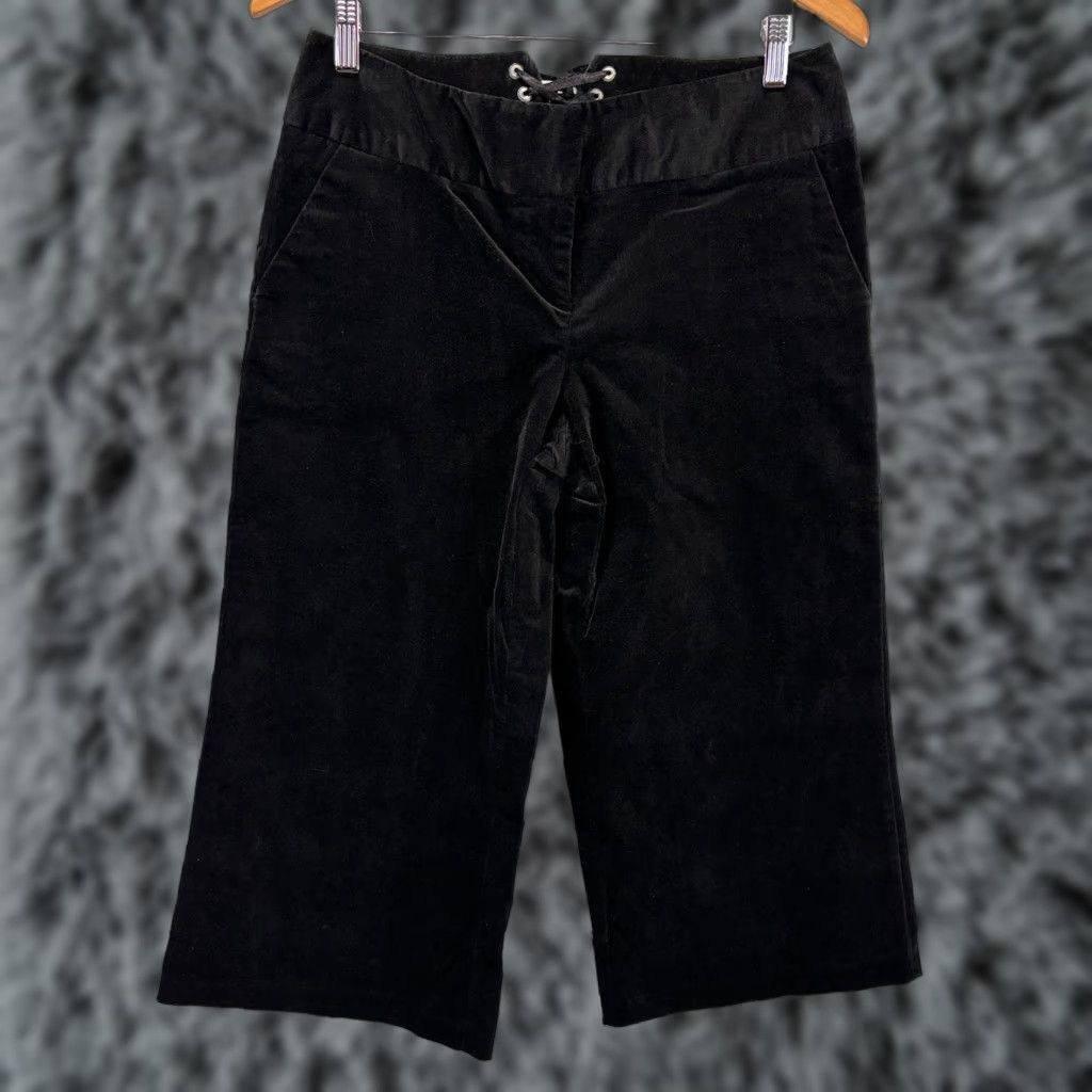 Velvet VINTAGE BISOU BISOU Velvet Capri Pants - Wide Leg - Size 10 - Black - Y2K - Women’s - Lace Up Back - Adjustable Waist - Crop/Capri Style Size 32" / US 10 / IT 46 - 1 Thumbnail