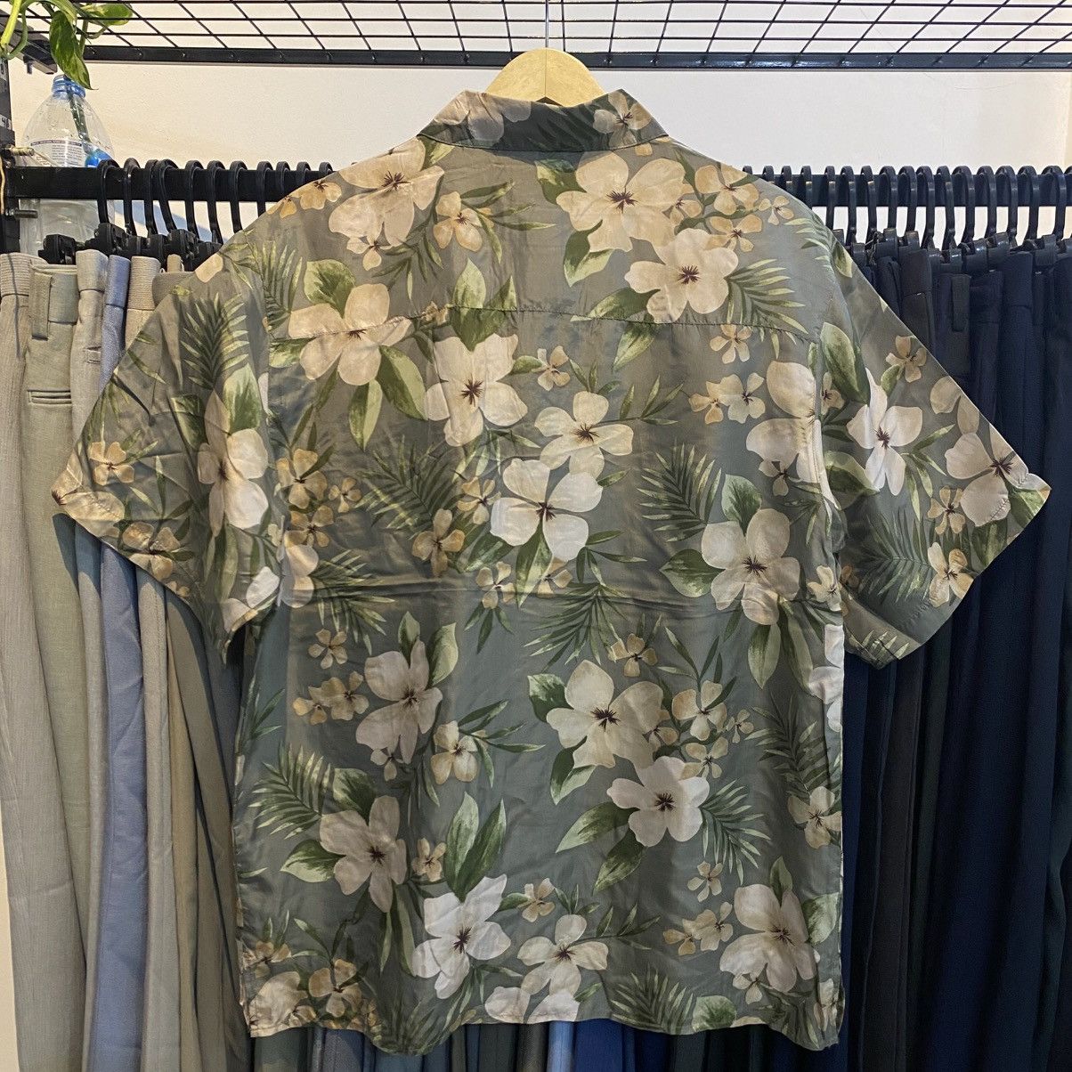 Vintage Hawaiian shirt by silk traders shirt 100% silk Size US L / EU 52-54 / 3 - 2 Thumbnail