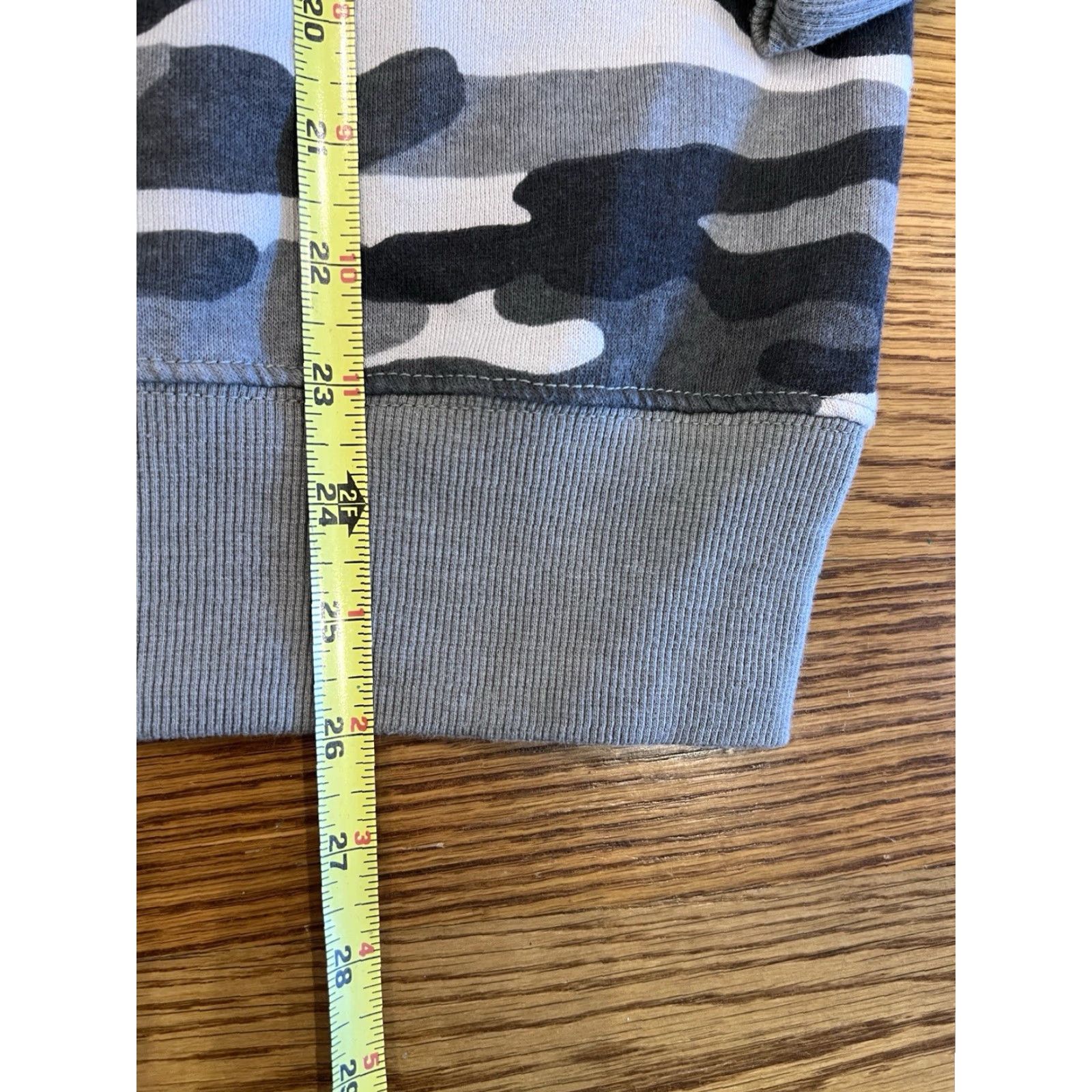 Lucky Brand Lucky Brand Sweatshirt Camouflage Crewneck Women S Small Gray Logo Casual Activewear Size S / US 4 / IT 40 - 4 Thumbnail