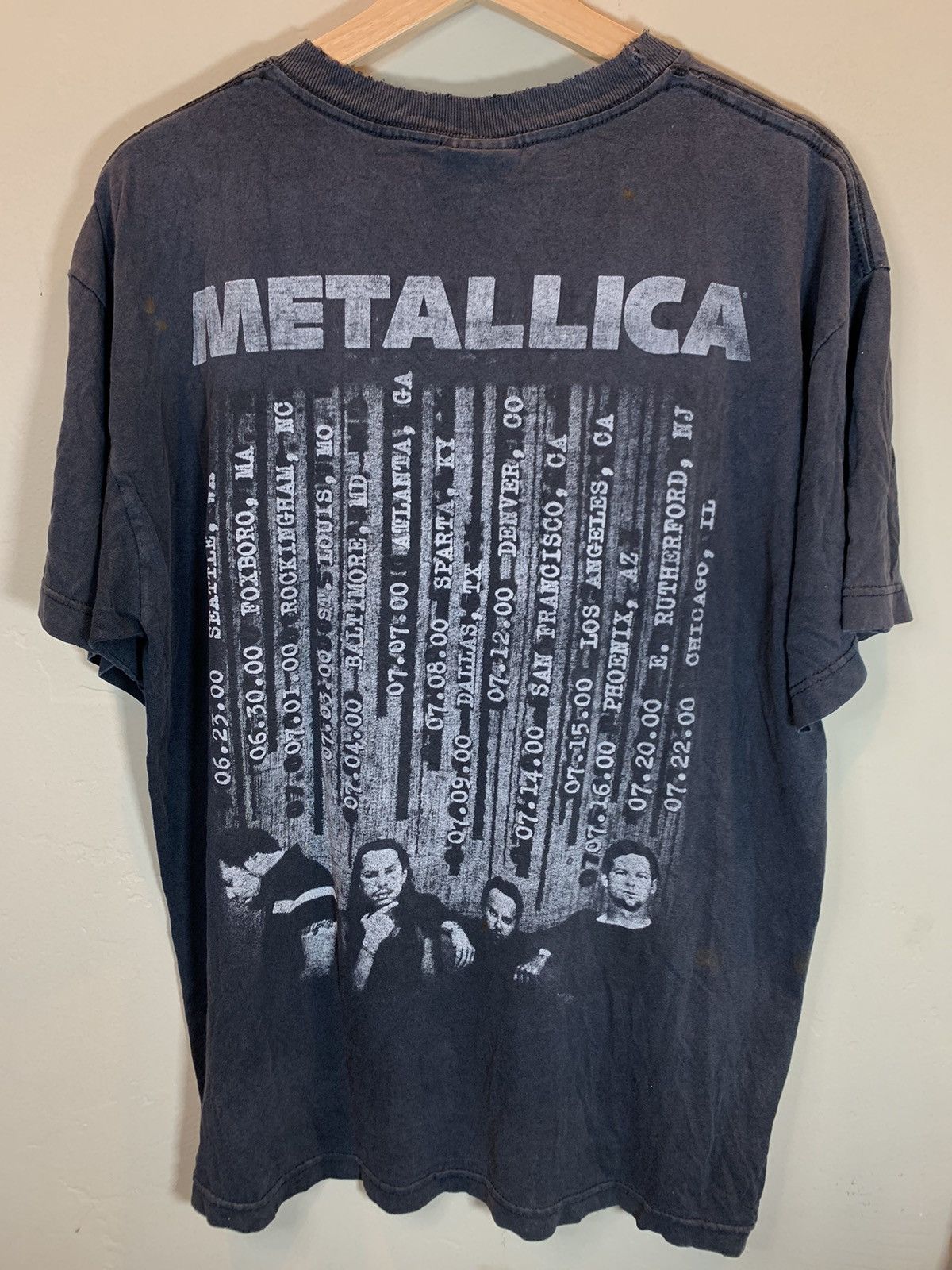 Band Tees × Metallica × Vintage *RARE* Vintage 90’s Metallica Tour Giant Thrashed Band Shirt Size US XL / EU 56 / 4 - 2 Thumbnail