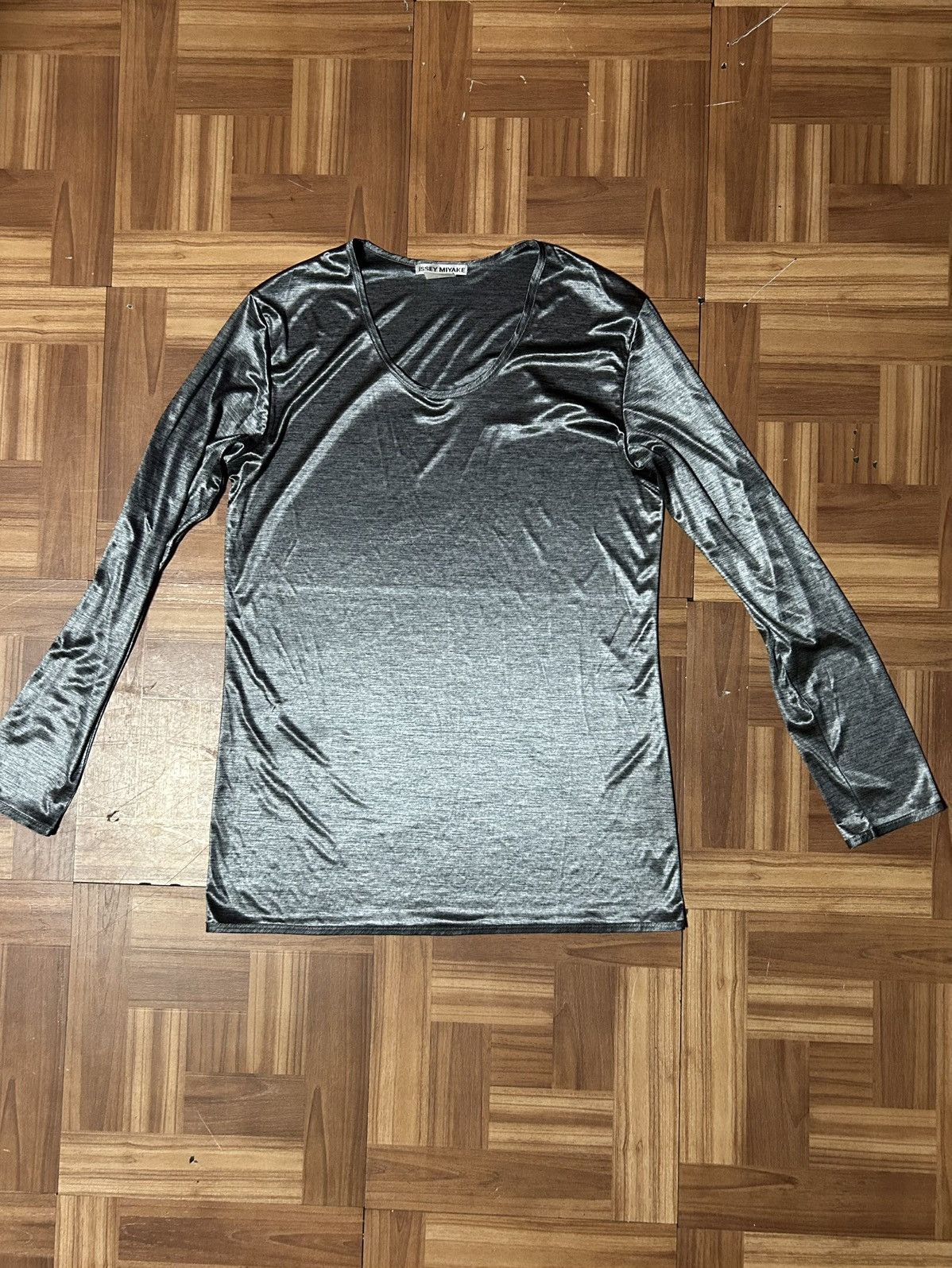 Issey Miyake Issey Miyake Silver Metallic Longsleeve Size US S / EU 44-46 / 1 - 1 Thumbnail