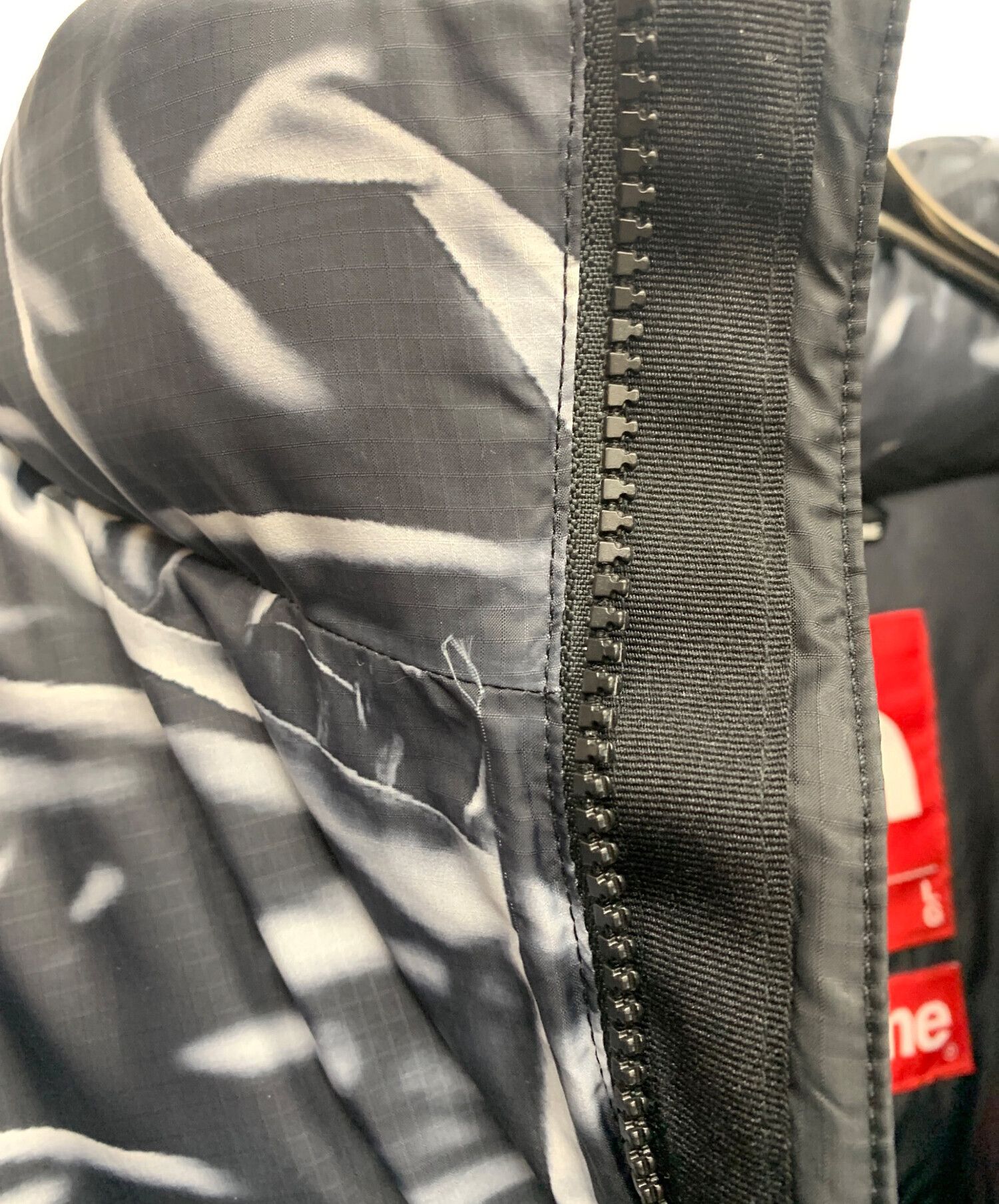 Supreme × The North Face SUPREME × THE NORTH FACE Trompe Loeil Printed Nuptse Jacket Size US L / EU 52-54 / 3 - 7 Thumbnail