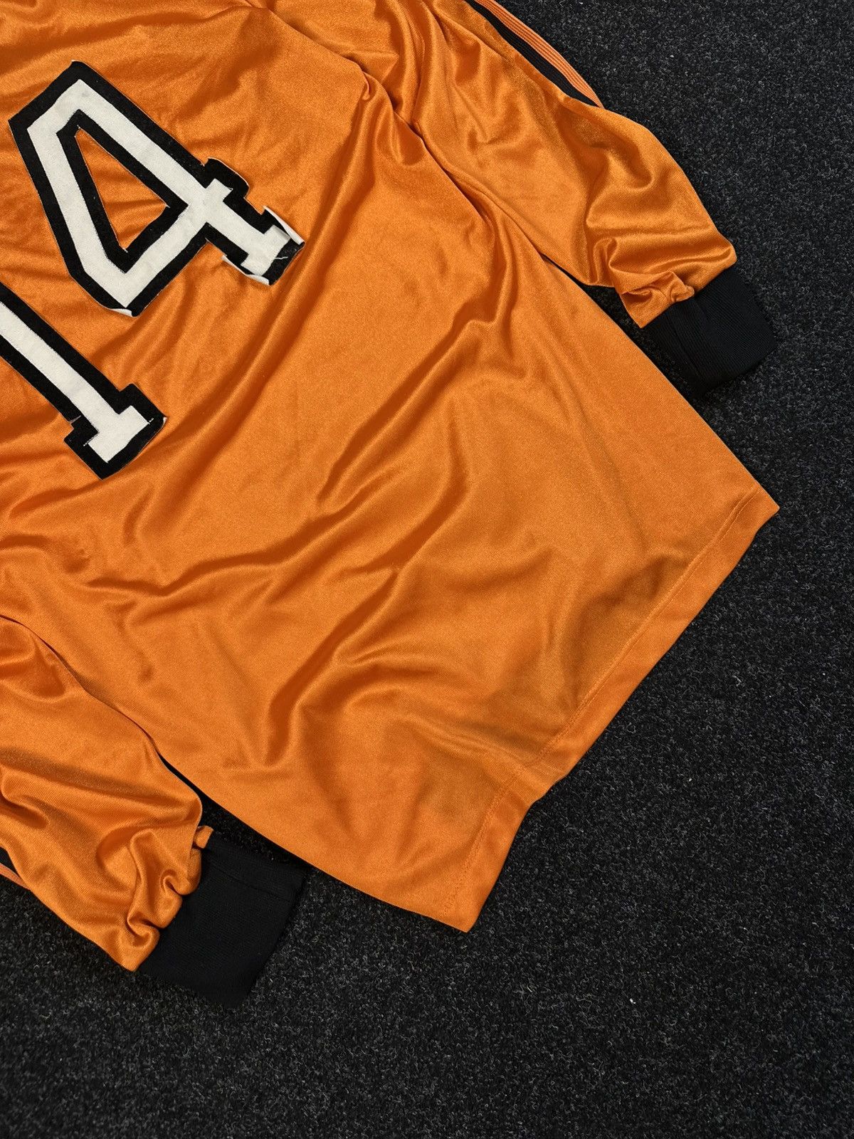 Adidas Holland 1977–1978 Home Football Shirt (Adidas era) Size US L / EU 52-54 / 3 - 19 Thumbnail