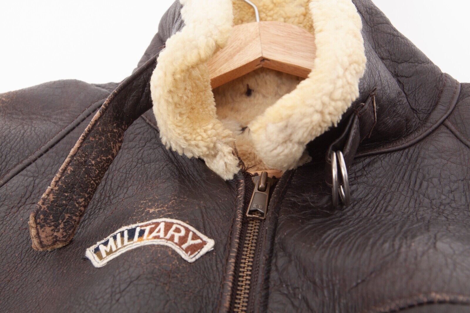 Vintage Vintage US Army B6 Shearling Bomber Jacket Airforce Leather Size US L / EU 52-54 / 3 - 11 Thumbnail