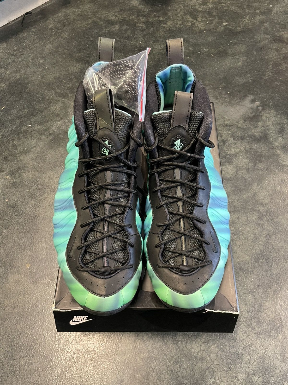 Nike Foamposite Northern Lights Size US 13 / EU 46 - 3 Thumbnail