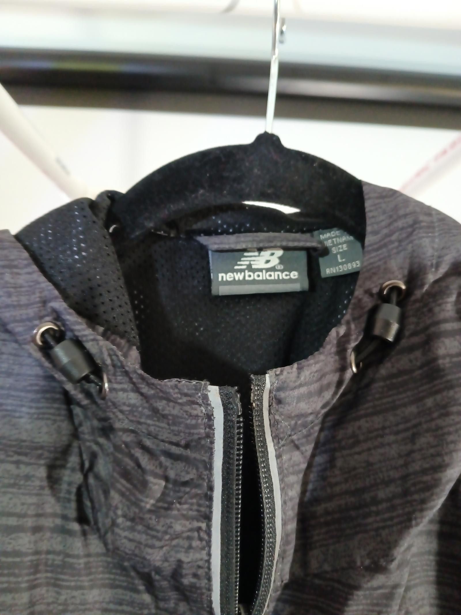 New Balance New Balance Lightweight Hoodie Jacket - Size L - Gray Size L / US 10 / IT 46 - 2 Thumbnail