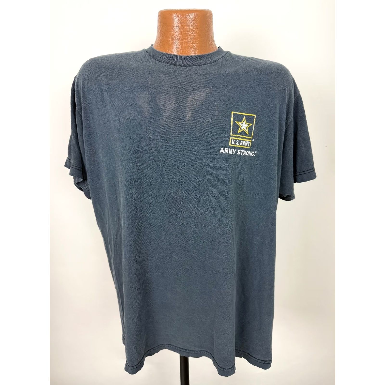 Vintage VINTAGE Army Strong Shirt XL Black US Military 90s Y2K Vintage Mens T-Shirt Size US XL / EU 56 / 4 - 2 Thumbnail