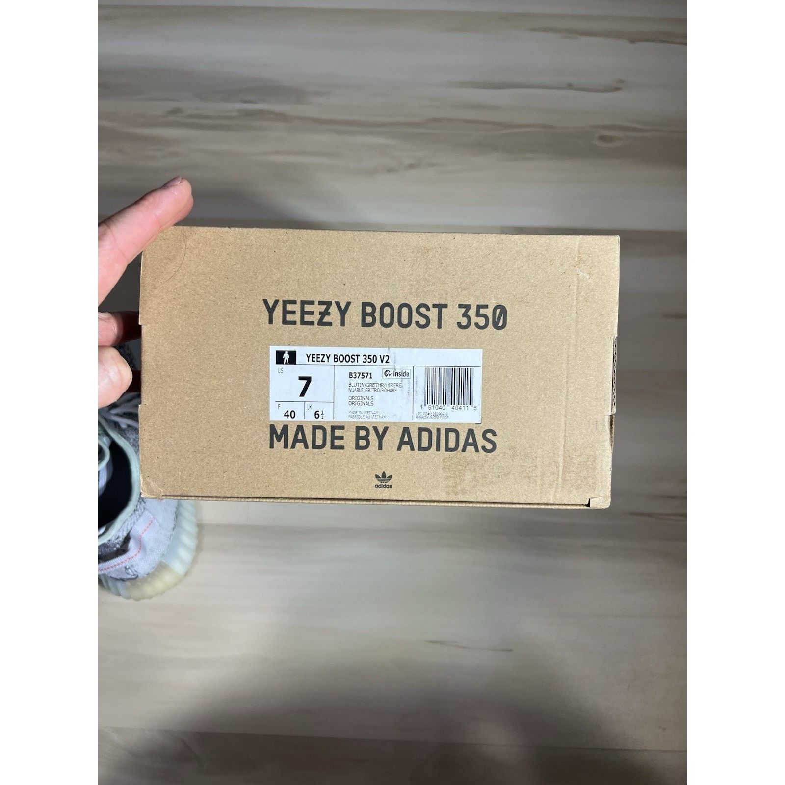 Size 7m -2017 Adidas Yeezy Boost 350 V2 “Blue Tint” Tried On