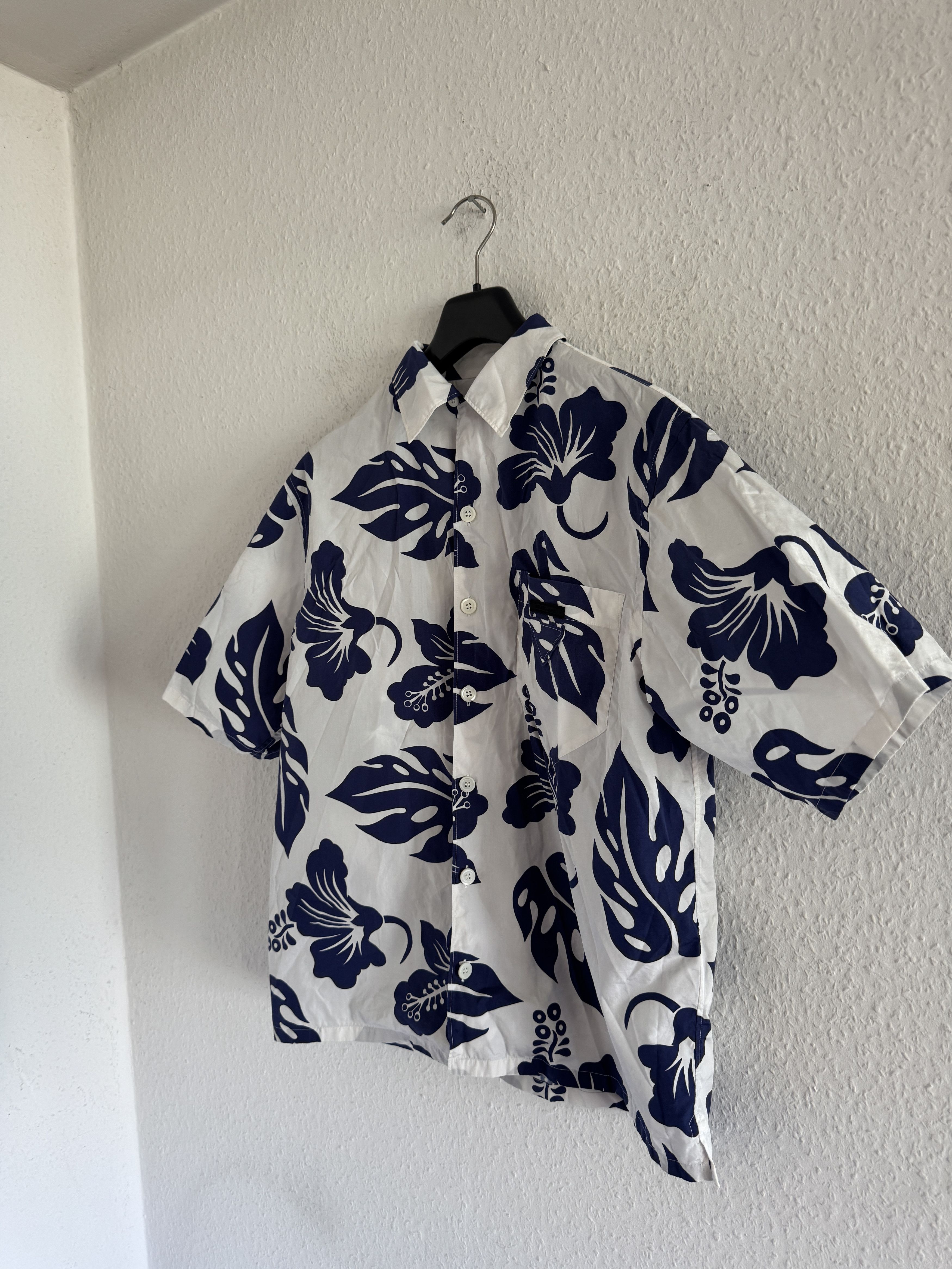 Prada Hibiscus Print Bowling Shirt Size US S / EU 44-46 / 1 - 2 Thumbnail