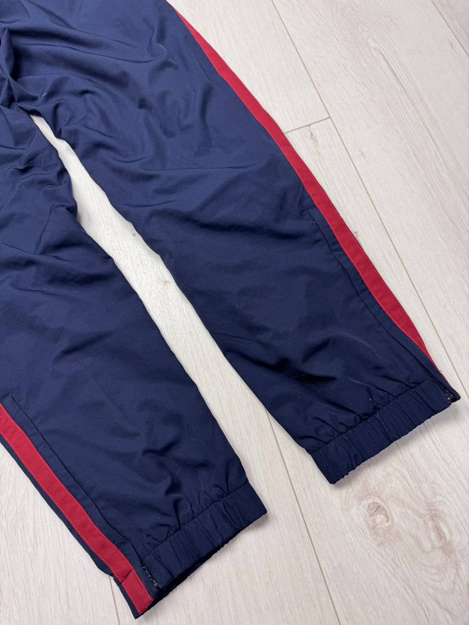 Lacoste Vintage Lacoste Nylon Track Pants Sportswear Size M Size US 30 / EU 46 - 4 Thumbnail