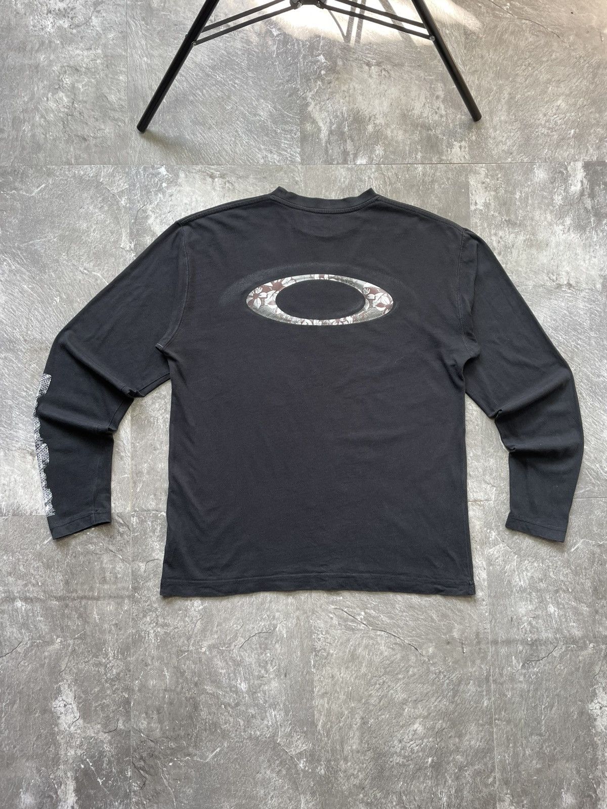 Oakley Vintage Oakley 90s Big Logo Black Long Sleeve Man Size M Y2k Size US M / EU 48-50 / 2 - 1 Thumbnail