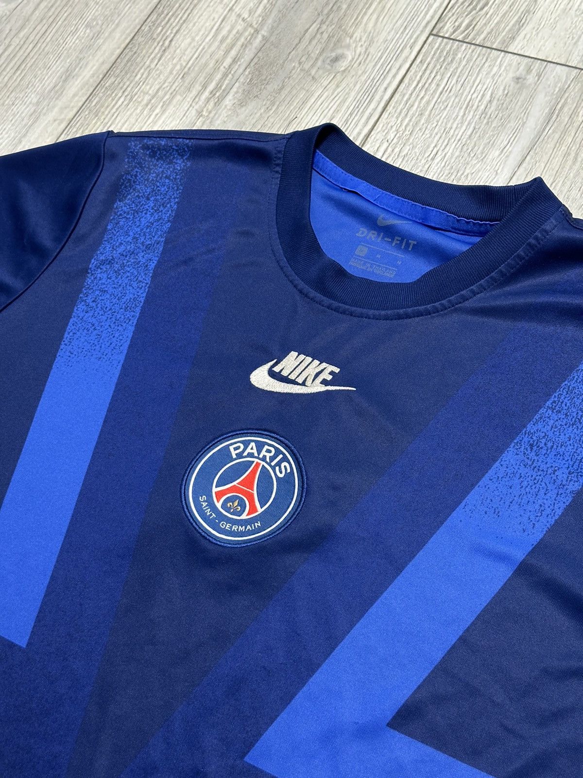 Nike NIKE PARIS SAINT GERMAIN 2019 2020 PRE MATCH TRAINING JERSEY Size US M / EU 48-50 / 2 - 2 Thumbnail