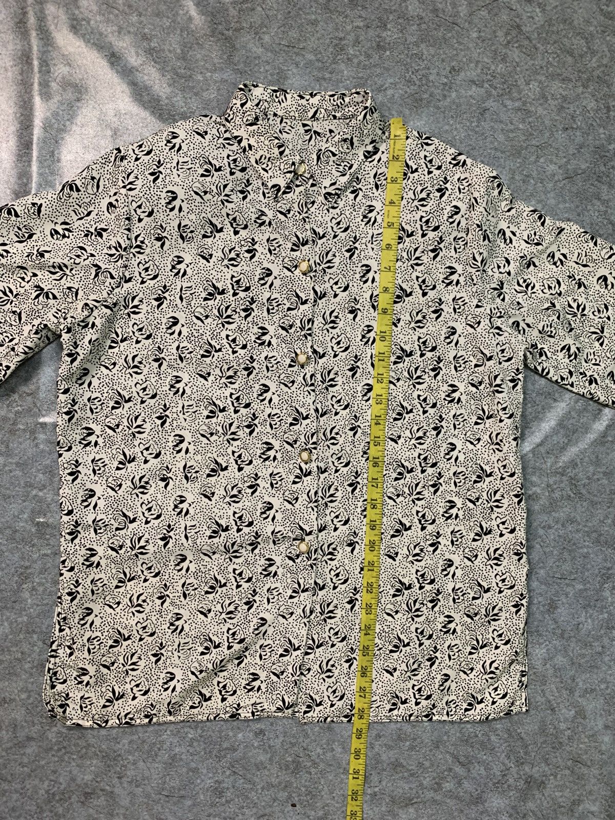 Vintage Rare Design Vintage Long-Sleeved Button-Down Blouse Size M / US 6-8 / IT 42-44 - 5 Thumbnail