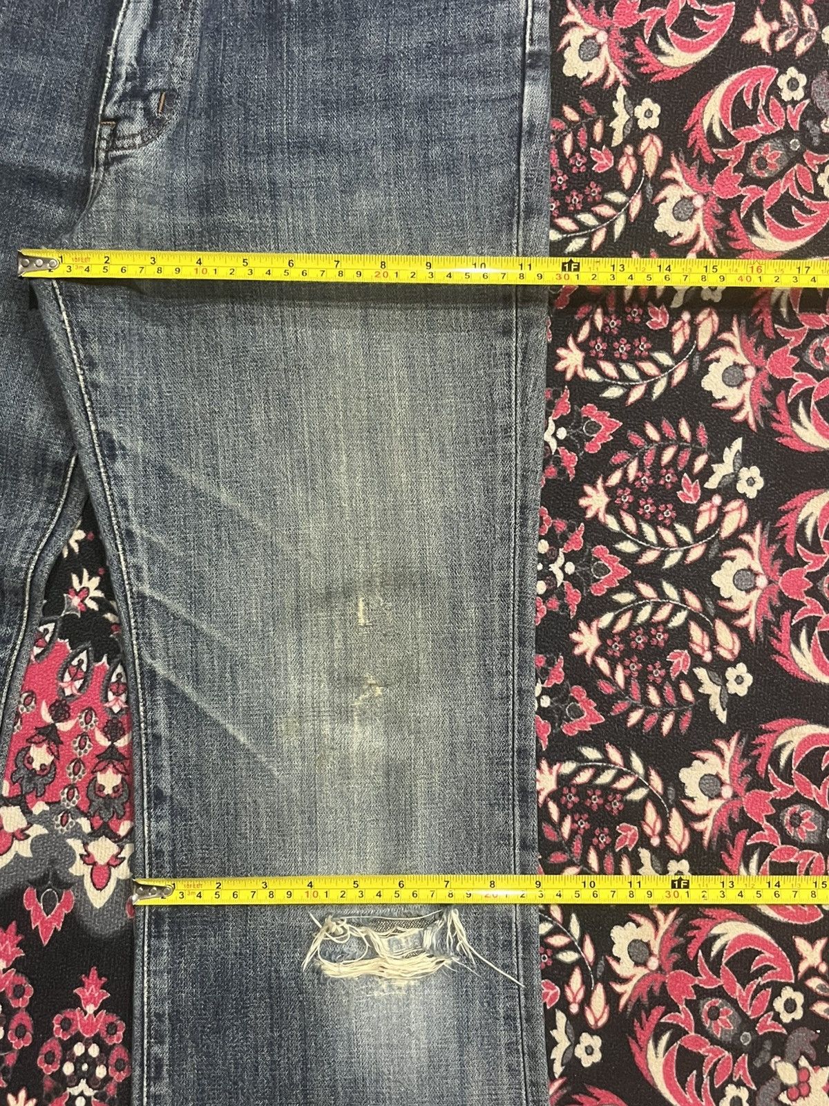 Wrangler Vintage Wrangler Blue Washed Distressed Flare Jeans Size US 32 / EU 48 - 14 Thumbnail
