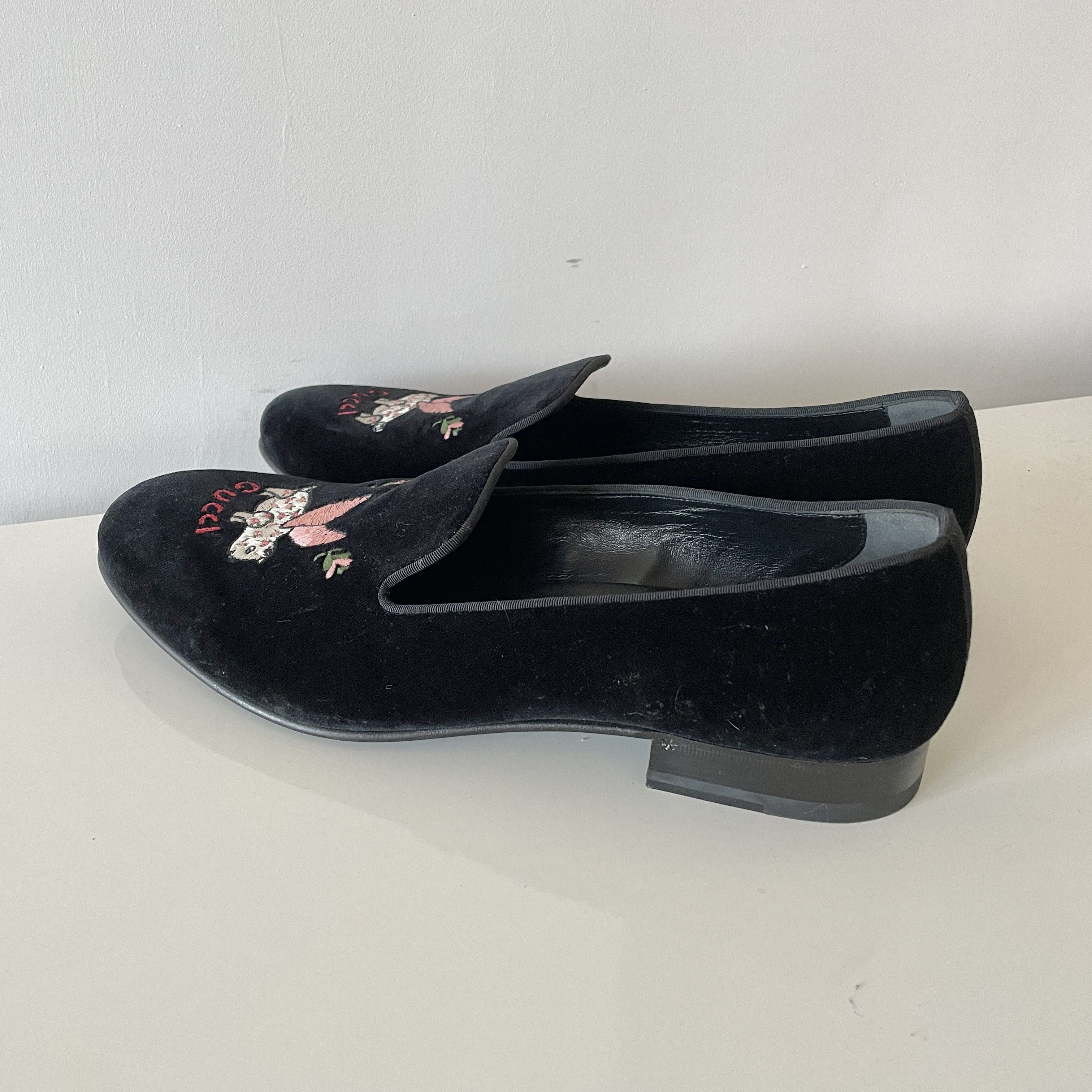 Gucci Gucci Runway Logo Flying Pig Velvet Leather Loafer Size US 11.5 / EU 44-45 - 2 Thumbnail
