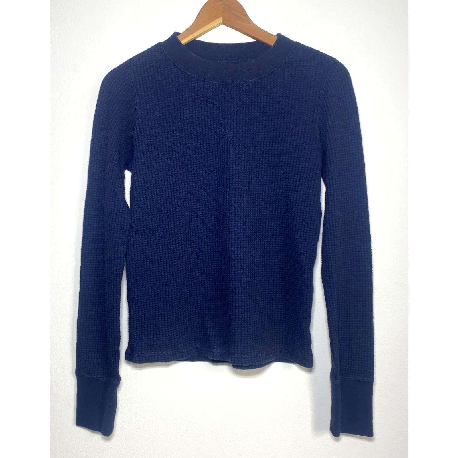 Faherty Faherty Women's Waffle Yule Crew Shirt in Midnight Blue S Navy Crew Neck Pullover Thermal Casual Basic Classic 90s Mens Womens Girls Boys Size S / US 4 / IT 40 - 4 Thumbnail