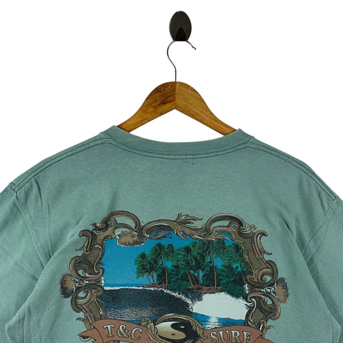 Vintage Vintage 90s TOWN & COUNTRY big back hit Surfing tee Size US M / EU 48-50 / 2 - 9 Thumbnail