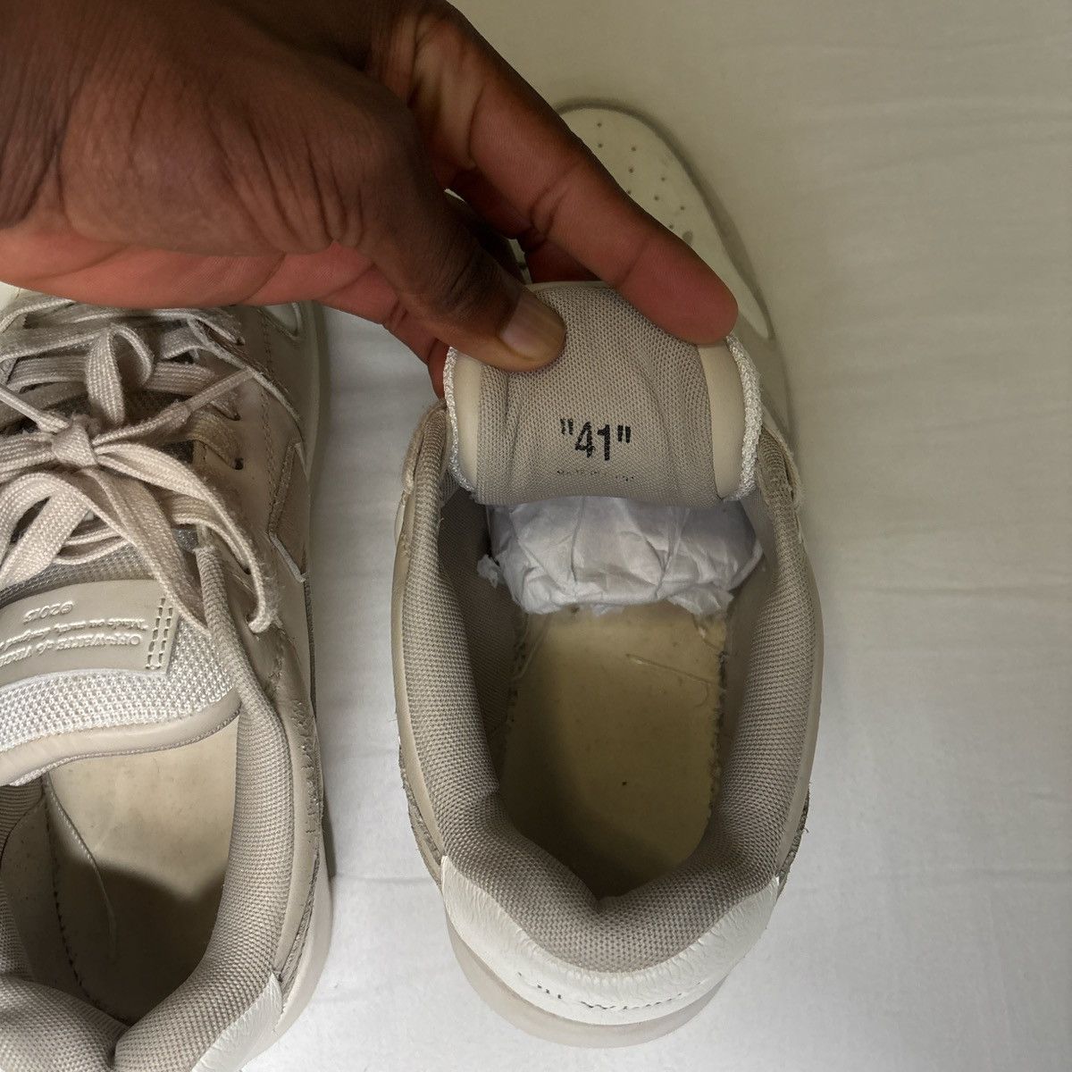 Off-White Off-White “Out of Office” Leather Sneakers — EU 41 Size US 8 / EU 41 - 6 Thumbnail