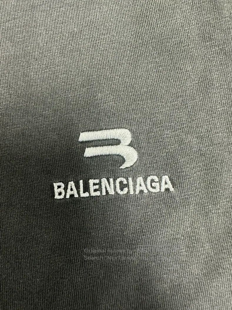 Balenciaga Balenciaga Logo Printed Solid Color Round Neck T-Shirt Size US S / EU 44-46 / 1 - 3 Thumbnail