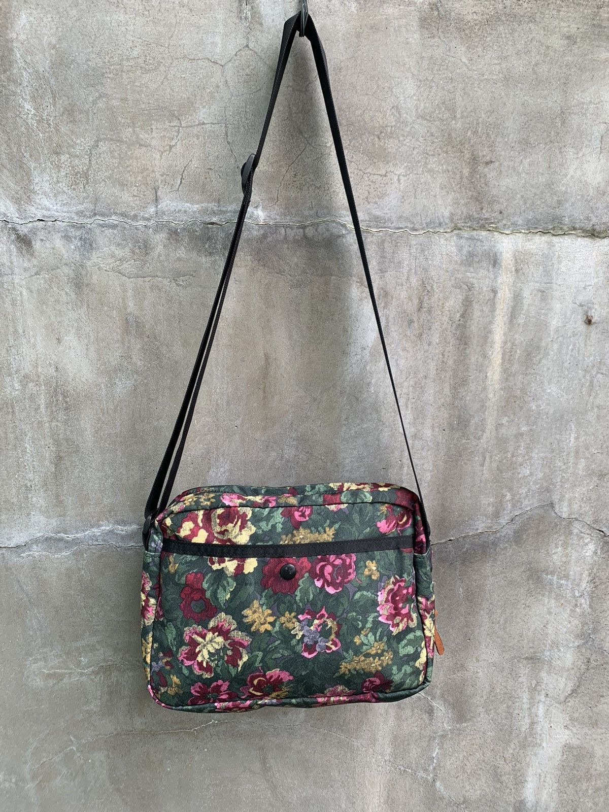 Gregory Floral Tapestry Sling Bag Size ONE SIZE - 6 Thumbnail
