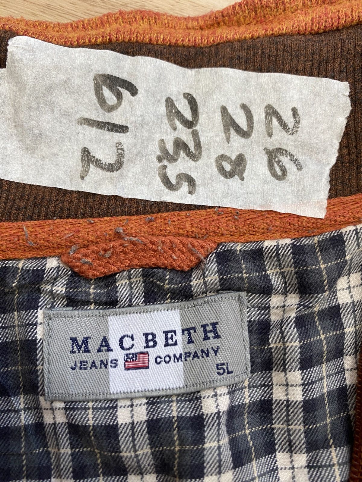 Macbeth long sleeve half zipper size L