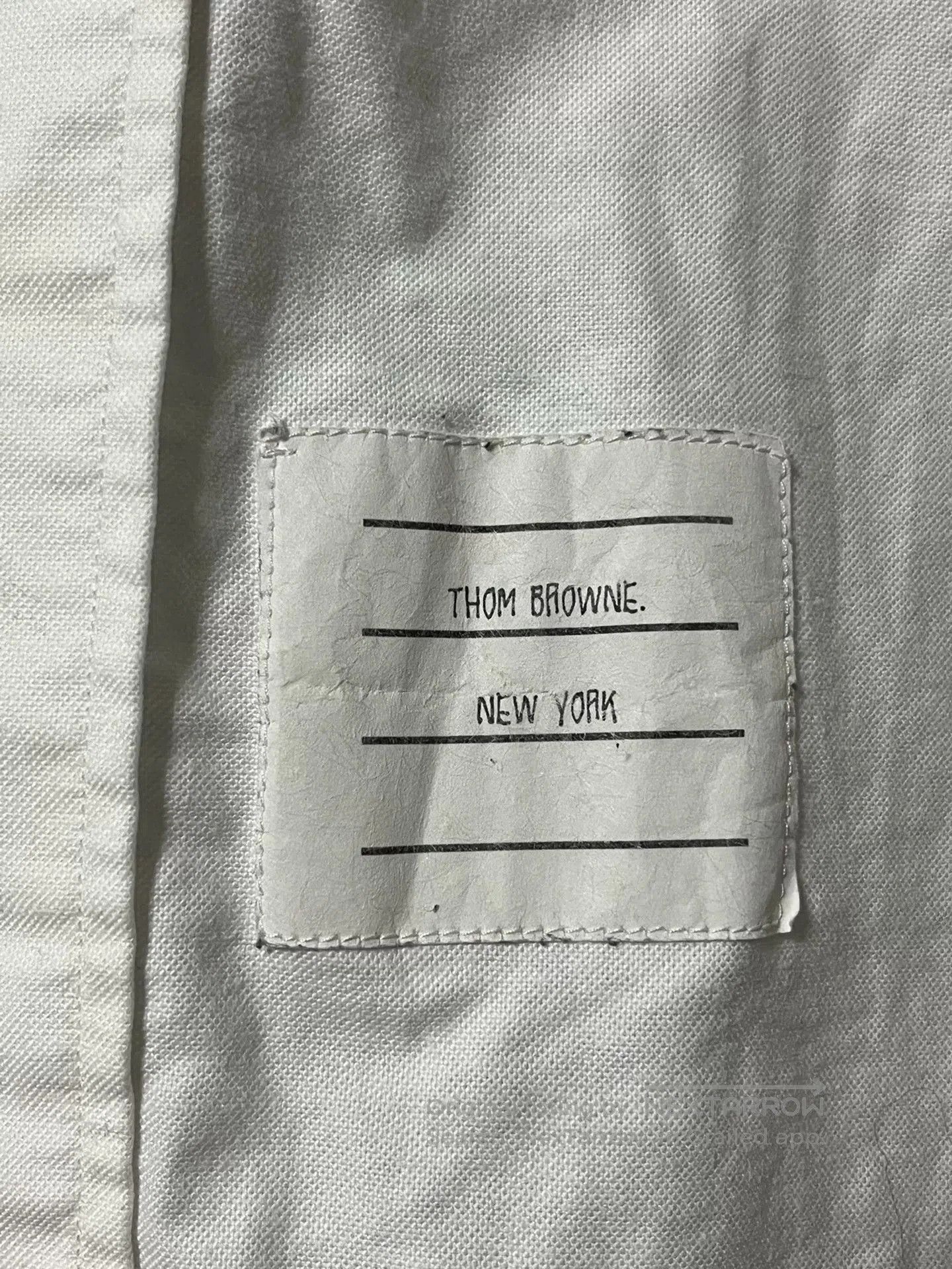 Thom Browne THOM BROWNE Classic Men's Shirt. Size US XL / EU 56 / 4 - 6 Thumbnail