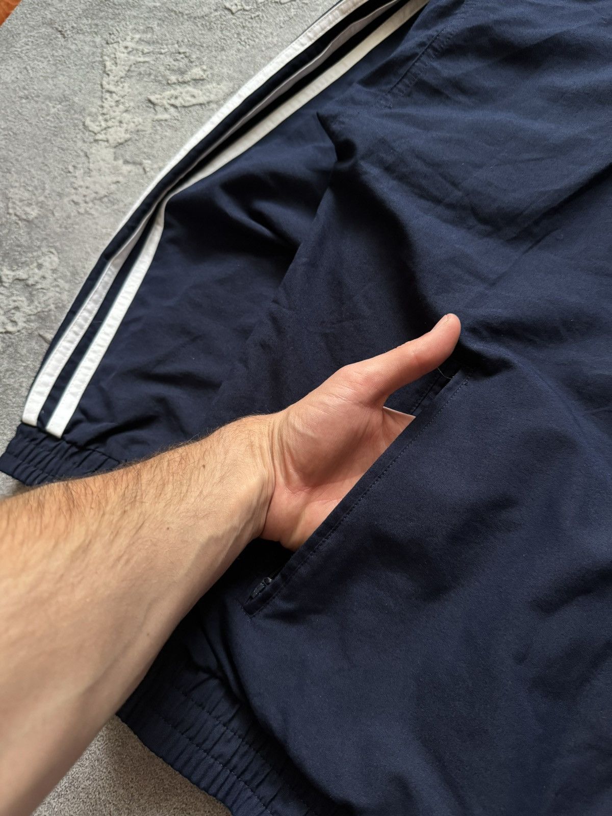 Adidas × Vintage Adidas L/XL vintage 3 stripes jacket zip bomber light Size US L / EU 52-54 / 3 - 8 Thumbnail