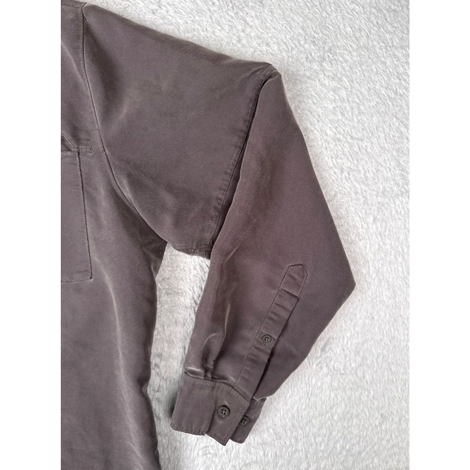 The North Face The North Face Shirt Men Adult Large Gray Long Sleeve Button-Up Pocket Nylon Modal Blend Button-Up Casual, Travel, Vacation, Resort Size US L / EU 52-54 / 3 - 2 Thumbnail