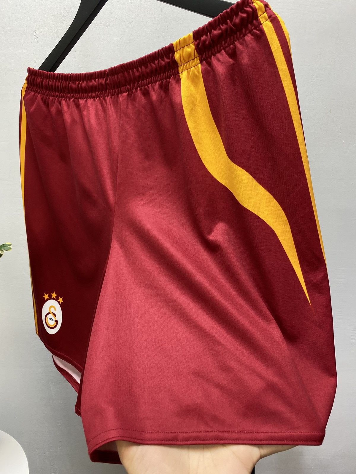 Vintage Adidas Galatasaray 2004 2005 Home Soccer Jersey/Shorts Set Size US L / EU 52-54 / 3 - 18 Thumbnail