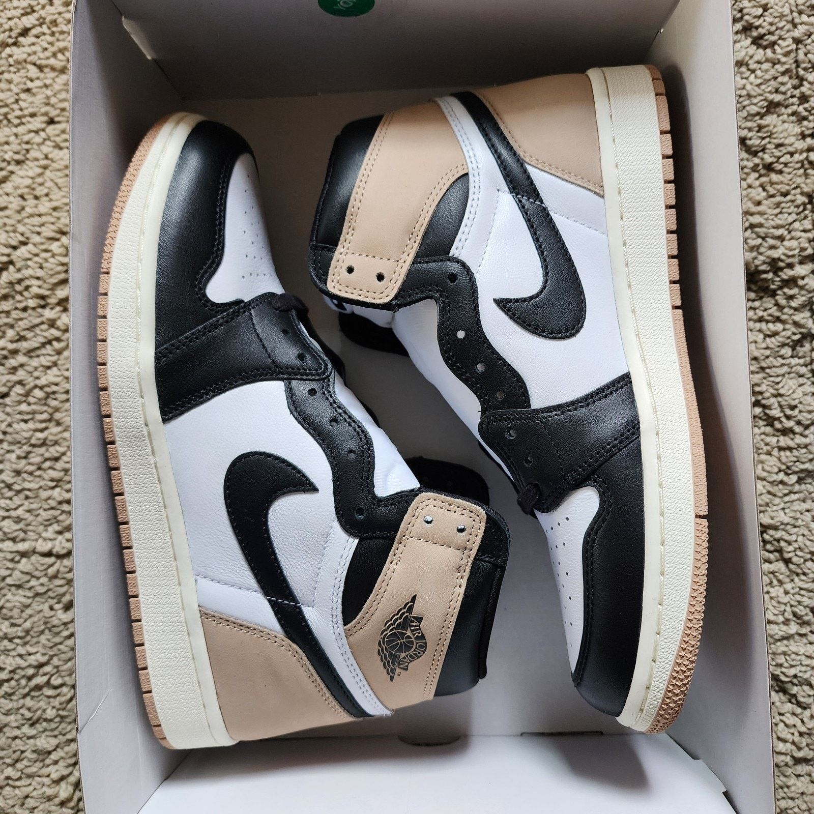Jordan Brand Wmns Air Jordan 1 Retro OG High Latte Brand New Sz 10 Size US 10 / IT 40 - 8 Thumbnail