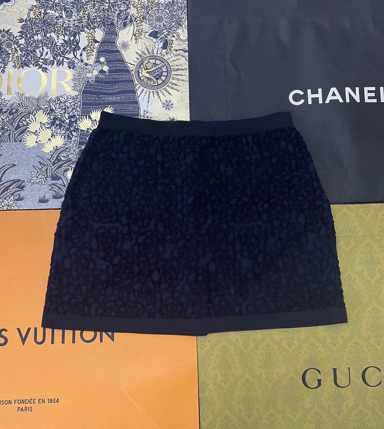 Chanel Chanel Relief camellia skirt Size 25" / US 0 / IT 36 - 3 Thumbnail
