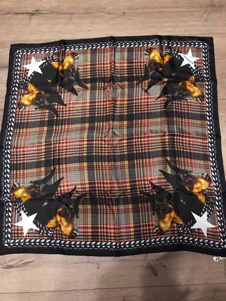 Givenchy Givenchy Silk Scarf with Dog Print - dmc Size ONE SIZE - 1 Thumbnail