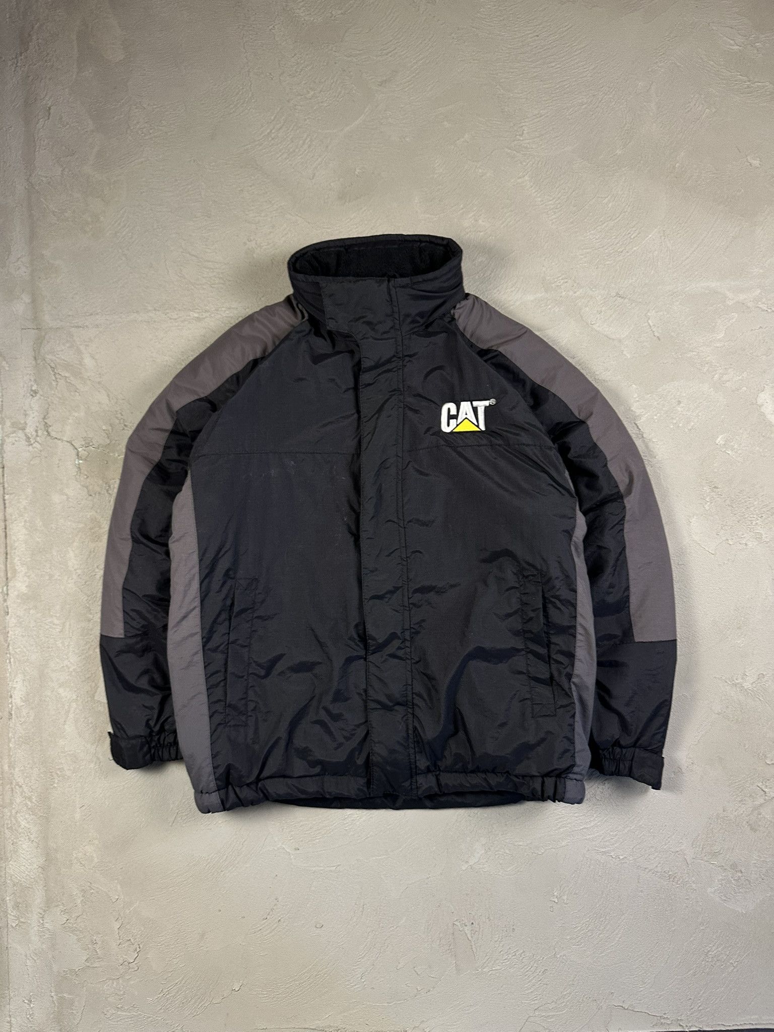 Caterpillar Vintage Caterpillar CAT Boxy Nylon Workwear Jacket Size US L / EU 52-54 / 3 - 1 Thumbnail