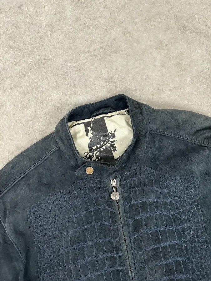 Gianfranco Ferre SS2009 Gianfranco Ferré Navy Suede Crocodile Effect Bomber Jacket Size US M / EU 48-50 / 2 - 5 Thumbnail