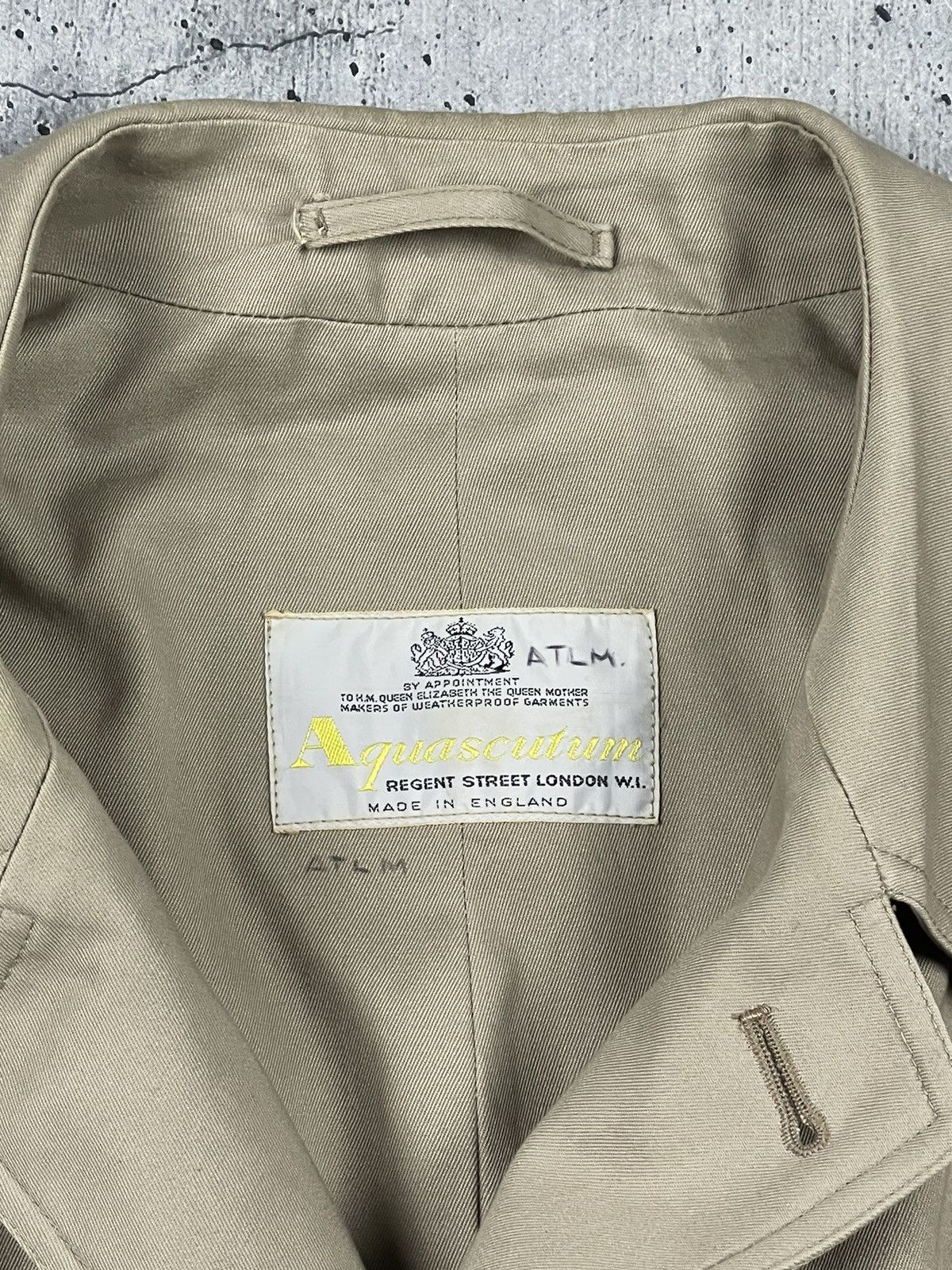 Aquascutum 🔥 VINTAGE AQUASCUTUM TRENCH COAT MADE IN ENGLAND Size US XL / EU 56 / 4 - 3 Thumbnail